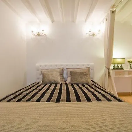 Charming Loft In City Center Lissabon