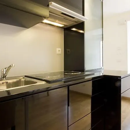 Апартаменти Charming Loft In City Center