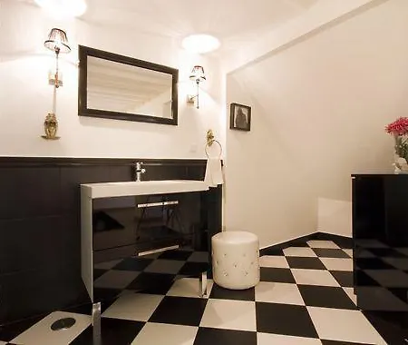 דירה Charming Loft In City Center