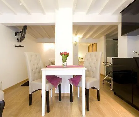 Charming Loft In City Center